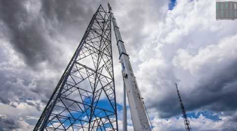Nelle campagne di Bari un'antenna di metallo che tocca le nuvole: sarà alta 120 metri  